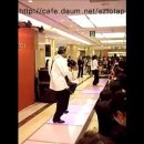 탭댄스 동영상-신세계 백화점 패션쇼중 탭댄스 공연 이미지