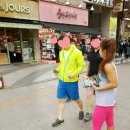 티월드 앞 이미지