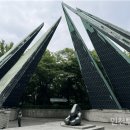 미국 기리는 두 기념물, 자유공원 맥아더 동상과 한미수교 100주년 기념탑 이미지