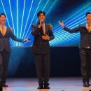 트롯댄스 | [웃기는 트롯쇼] 직관 후기 무대 앞까지 달려나가 춤추게 만든 역대급 공연