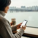 [카드뉴스] 팬덤을 이끄는 브랜드의 법칙_생각이 혁신이 되는 순간 | 소비자에서 자본가로: 40대 여성을 위한 우아한 투자 전략