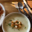 토스트라이크 | 일산 애견동반 카페 테라스가 있는 혼밥 맛집 라이크라이크