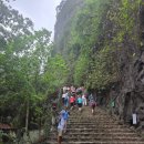 자전거 조각상 앞 | [중국 베트남 여행] (9) 클룩 닌빈 1일 버스투어 후기: 항무아, 호아루, 짱안