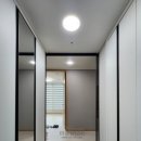 부산 서면서한이다음 아파트 원슬라이딩 현관중문, 블랙&amp;브론즈 강화유리로 완성한 세련된 공간