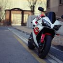 YAMAHA YZF-R1 이미지