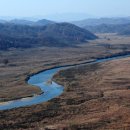 지뢰밭 넘어 南으로 귀순… 20시간 지켜본 국군 "안내하겠다" 이미지