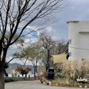 용담호보이는길 | 날씨가 추워지는 이맘때쯤 생각나는 카페, 용담호를 바라보며 물멍때리기 좋은 카페 추천. 전주 근교...