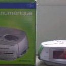 종료됨-- 1. AM/FM Digital Clock 라디오(알람기능), 2. 구형 모토로라 전화기(충전기포함, 심카드불포함) 이미지