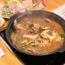 엄마의 김치찌개 밥상 이미지