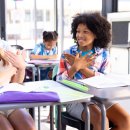 수어 배우기 이미지