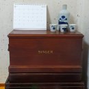 꽃과 바늘과 실타래 이미지