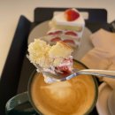 씨유통영미수공원점 | [통영/미수동] 통영대교 뷰 맛집, 오션뷰 가득한 감성 카페 '라이트하우스' 후기 🌊🍓