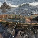 포구와 목선 이미지