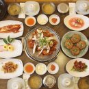 소나무한그루 이미지