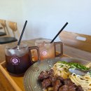 카페에서 - 수성구 청수로 235 | 서신면 카페 한옥버치, 화성 베이커리 카페에서 즐긴 브런치 데이트 후기