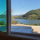 강가에 펜션 이미지