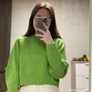 2023 COS 세일 | 크롭 브이넥 울 스웨터 그린, 헤비웨이트 리브드 니트 울 스웨터