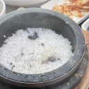 산아래보쌈，칼국수 이미지