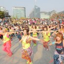 줌바댄스 야간 이미지