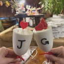 더피우리 | 광주 첨단 꽃집 기념일 꽃다발은 피우리, 광주 첨단 케이크는 밀크밀 케이크 (와인잔 케이크)