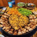 무쇠김치삼겹 - 마포구 와우산로21길 20-5 | 무쇠김치삼겹