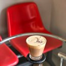 명당6길 | 마포] 경의선숲길 통창 느좋카페 조용히 여유를 즐기고 싶다면 괄호 분위기 좋은 명당추천 내돈내산후기