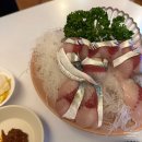 올레휴 | 제주 서귀포 올레시장 맛집, 럭키상회에서 먹은 고등어회, 닭 연골 튀김