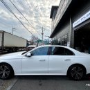 MERCEDES BENZ E200 차량 판금 도장 복원 수리 작업 이미지