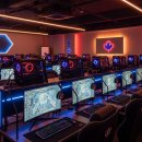 아지트 PC방 | 월세 7000만 원짜리 강남역 PC방? 넥슨이 &#39;메이플 아지트&#39;를 만든 진짜 이유