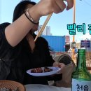 속초 오징어 난전의 불친절 논란에 고개 숙인 오징어 난전 상인들 이미지