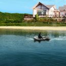 고요한아침 강가 이미지