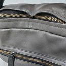 세탁하기좋은날 | 가죽색이 다 빠진 투미 백팩 복원하면 다시 쓸만 할까요? 가죽복원 전문 세탁하기좋은날 후기