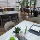 블링블링 멋진 조명 인테리어의 크로바아파트로 다녀온 생로랑X블랑크 듀얼 6인용 세라믹식탁 배송설치...
