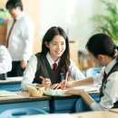 "극장 이어 넷플릭스까지 터졌다" 공개 직후 한국 1위 찍은 감성 영화 이미지