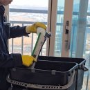 272-1004 | 파주유리창청소 밝게 빛나는 하루 신축 아파트 거실창과 방충망까지