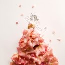 꽃으로 표현한 웨딩드레스 'Hanaco Hanasakura'의 작품 이미지