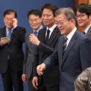 임종석 비서실장 &#34;오늘은 일찍 들어가서 낮잠이나 실컷 자야겠다&#34; 대통령 회견 뒤 소감