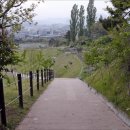 축구센터 산책로 이미지