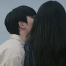 [팝업★]나영석PD 보고 있나..이영지X도경수 '깜짝 볼뽀뽀' MV 반응 폭발→인급동 1위 이미지