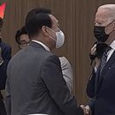 윤석열 바이든 만남 움짤 몇 개.gif 이미지