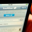 Twitter is harder to resist than cigarettes and alcohol, study finds 이미지
