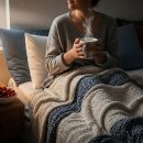 잠이 안 올 때 멜라토닌 음식과 수면 습관 이미지