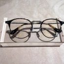 둥근안경 이미지