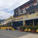 버덩목장 | [거제] 거제도 사진 찍기 좋은 커플 여행지 이국적인 노란 세상 노랑버덩 포토존, 바람의 핫도그 주차장