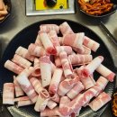 [군산삼겹살맛집] 대패명가 나운직영점 – 매일 웨이팅 나는 4,900원 고기의 신세계, 셀프바 퀄리티까지...