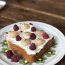 행복한 토스트 이미지