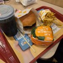 화인메디칼 | [동탄맛집] 롯데리아 50% 할인 꿀팁! 토스페이로 전주비빔라이스버거 먹어본 후기