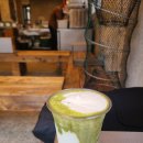 소금새 | 찾아 봐야 하는 밀크쉐이크 커피맛집 로스팅 카페 "컨센트릭새마을" 내돈내산 후기 동해소금말차밀크쉐이크