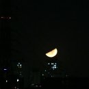 도시의 달 이미지