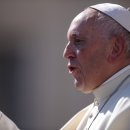 17/10/04 Pope tells Christians to be hopeful, not whiny and angry - Proclaiming Jesus' death should be done not only with words, but also with deeds, 이미지